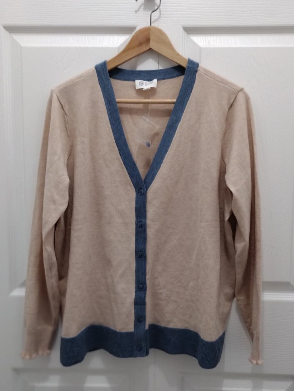 Candace Cameron Bure Cardigan Size L Beige Blue Trim Button Front Lightweight - Picture 3 of 6